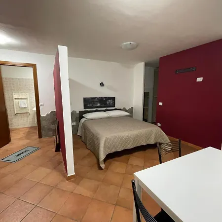 Ground Floor Studio - Monolocale Max 2 Ospiti - Aeroporto E Fiera - Self Check-in Fiumicino